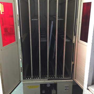 スクリーン版乾燥機